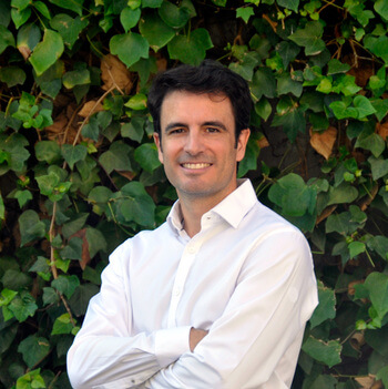 Retrato 4:5 · Alejandro Sombrero